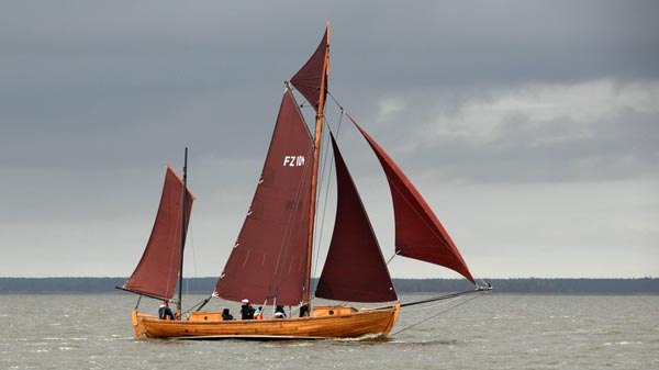 FZ104 Bernstein, Volker Gries, Fischerregatta Althagen 2022 , 09/2022