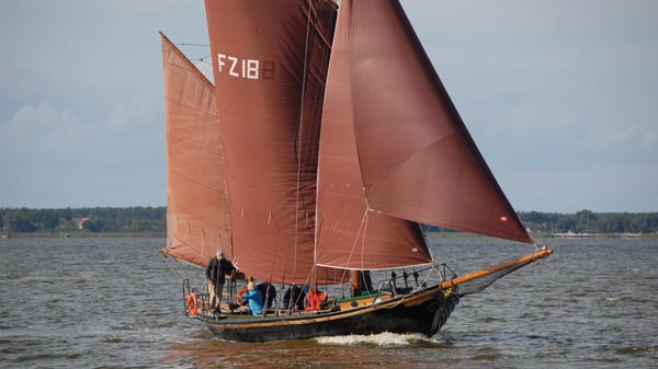 FZ18 Romantik, Volker Gries, Zeesboot Regatta Bodstedt 2017 , 09/2017