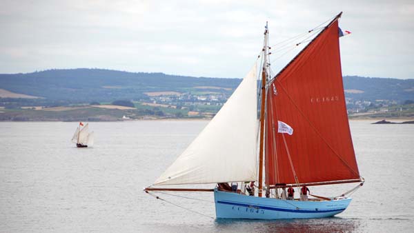 Marche-Avec CC1645, Volker Gries, Temps fete Douarnenez 2016 , 07/2016