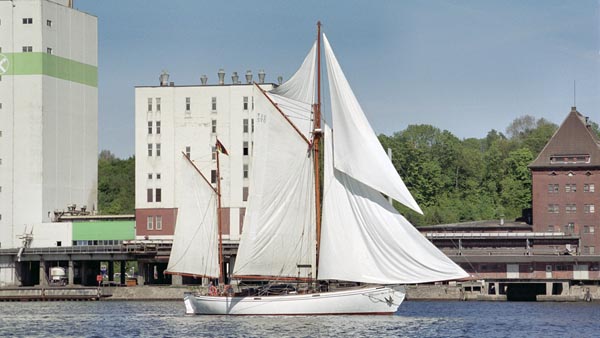 Wyvern af Aalesund, Volker Gries, Rum-Regatta 2001 , 05/2001