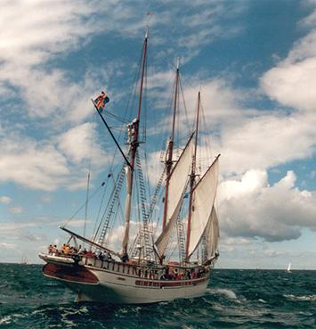 Linden, Volker Gries, Hanse Sail Rostock 2001 , 08/2001