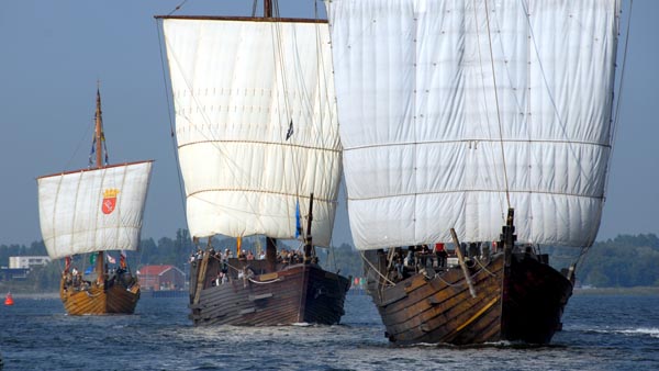 Hanseatic cogs on the river Warnow