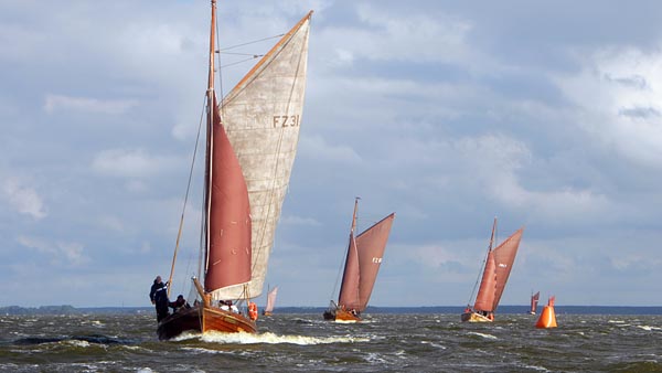 Fischerregatta with strong wind