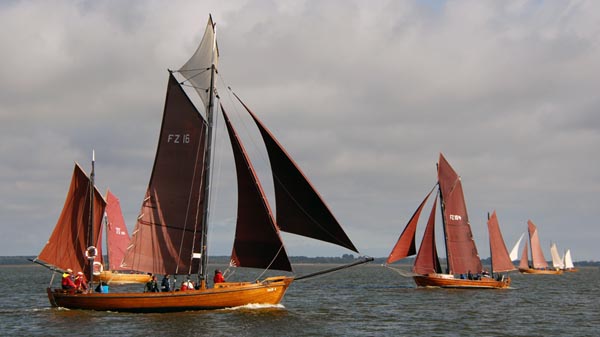 Fischerregatta auf Dreieckskurs