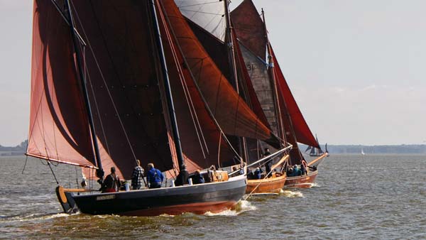 Fischerregatta mit Zieldurchlauf