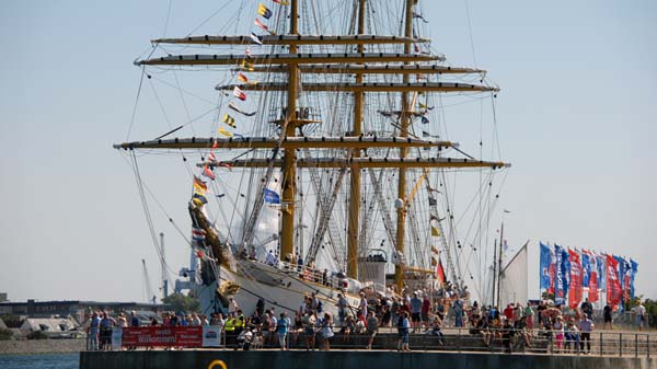 "Gorch Fock II" at the quay