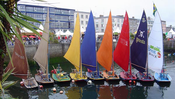 Jangadas zur Sail Brest 2004