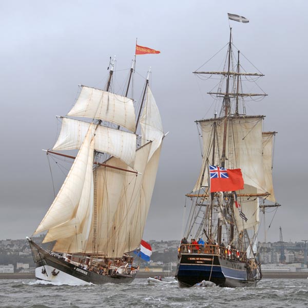 Encounter in the bay of Brest