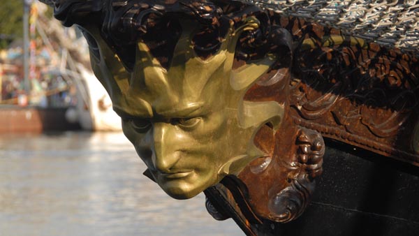 Figurehead of the Capitán Miranda, which is reminiscent of the freedom sun of Uruguay